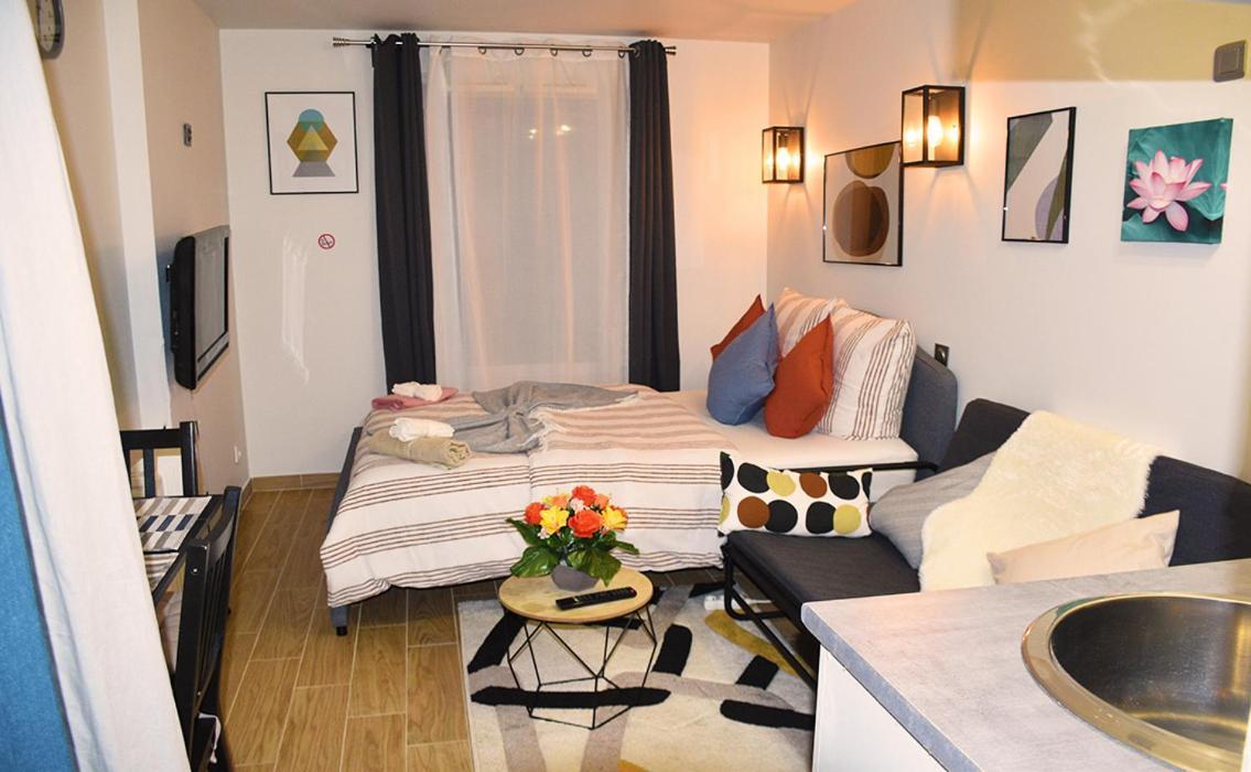 Apartment At Paris-Defense Arena Free Parking By Servallgroup Courbevoie Eksteriør billede